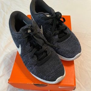 Nike lunarepic flying